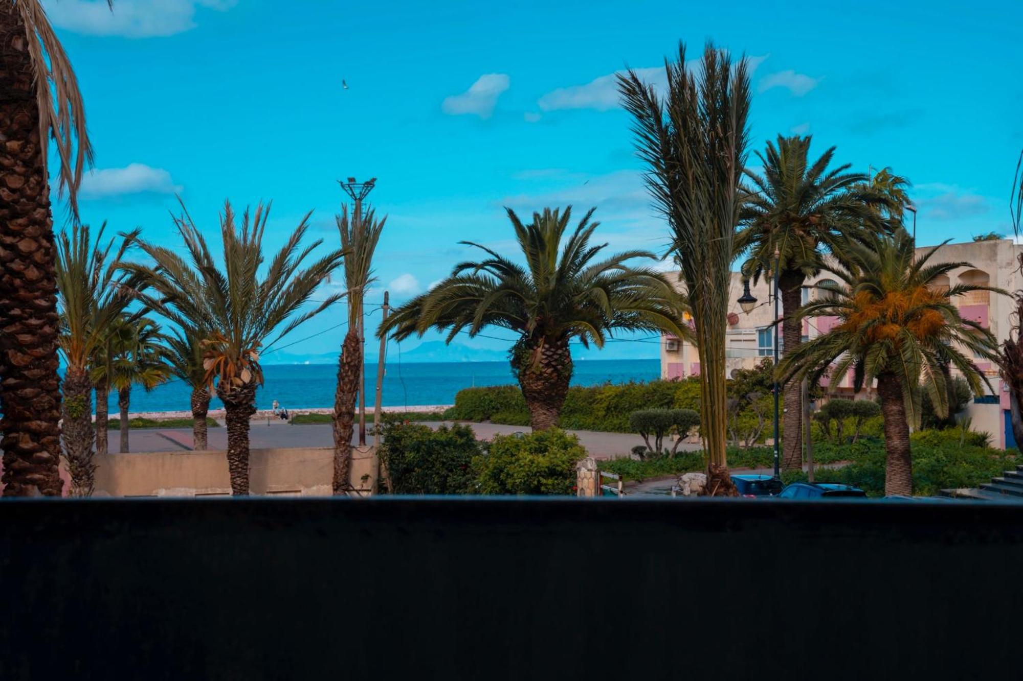 Ocean Breeze Malabata Appartement *